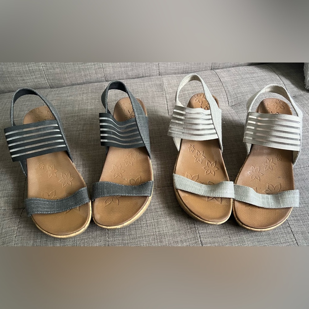 Skechers 2 Pairs of Sandals -
Navy and Beige
